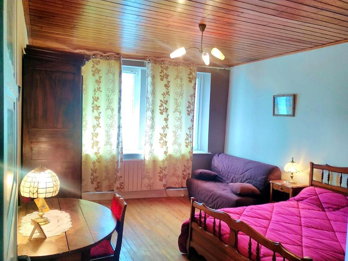 Maison Confortable Avec Vue Sur La Montagne A Charix المظهر الخارجي الصورة
